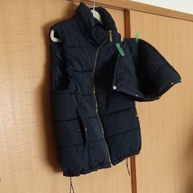GU(ジーユー)のGUジーユー◾ダウン(ポリ)ジャケット フード取外し可  XL 濃紺 レディースのジャケット/アウター(ダウンジャケット)の商品写真