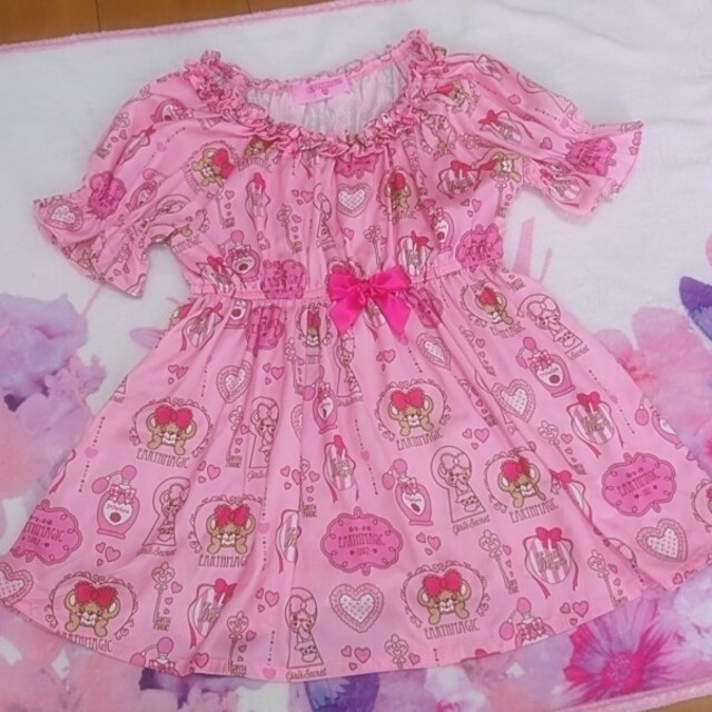 EARTHMAGIC(アースマジック)のアースマジック ♡ 140㌢ キッズ/ベビー/マタニティのキッズ服女の子用(90cm~)(Tシャツ/カットソー)の商品写真