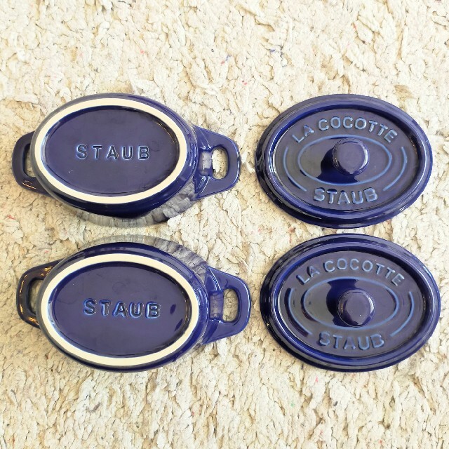 STAUB(ストウブ)のSTAUBミニココットオーバルグランブルー インテリア/住まい/日用品のキッチン/食器(鍋/フライパン)の商品写真