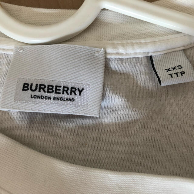 BURBERRY(バーバリー)のバーバリー  白　ロゴTシャツ　XXS レディースのトップス(Tシャツ(半袖/袖なし))の商品写真