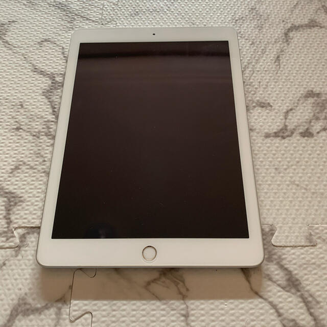 完全美品 iPad 第5世代Wi-Fi+Cellular 32GB シルバー - www