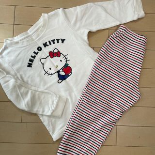 ユニクロ(UNIQLO)のUNIQLO★ユニクロ 女の子　長袖パジャマ　スエット素材 ハローキティ 110(パジャマ)