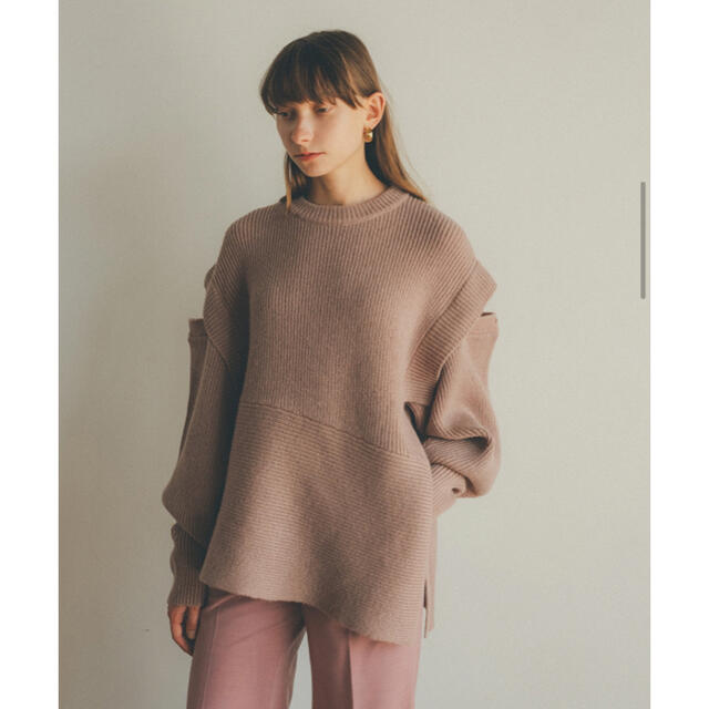 タグ付き新品　2WAY SLANT KNIT TOPS レディースのトップス(ニット/セーター)の商品写真