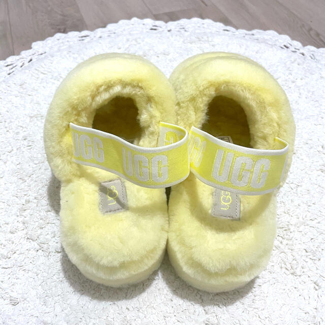 UGG ファー サンダル ネオンイエロー✨ 商品の状態 靴/シューズ ☆新品