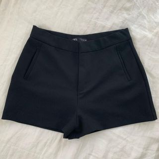 ザラ(ZARA)のZARA ショートパンツ ブラック L 新品未使用(ショートパンツ)