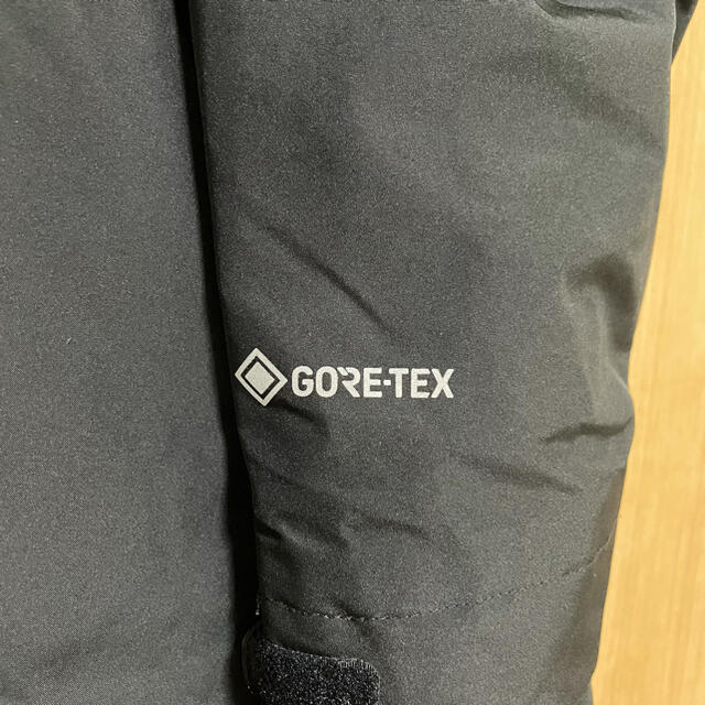 666(シックスシックスシックス)の686 シックスエイトシックス GORE-TEX ゴアテックス ウェア スポーツ/アウトドアのスノーボード(ウエア/装備)の商品写真