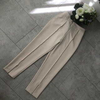 ザラ(ZARA)の♪専用です♪ベースメントオンライン♪フロントスリットテーパードパンツベージュ(カジュアルパンツ)