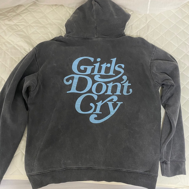 55%割引 割引 GDC - 最終値下げ girls don't cry 伊勢丹 限定 正規通販ショップ情報 【伊勢丹限定】Girls Don't Cry パーカー パーカー