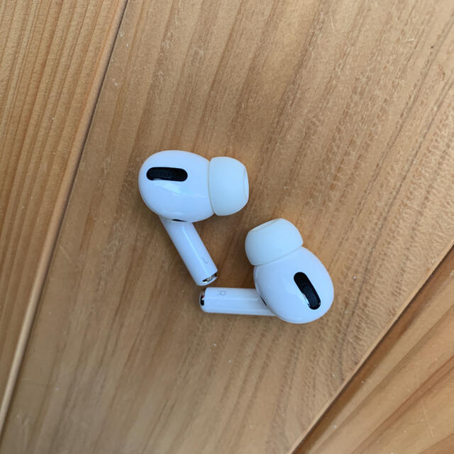 Apple(アップル)のApple AirPods Pro 新品未使用 スマホ/家電/カメラのオーディオ機器(ヘッドフォン/イヤフォン)の商品写真