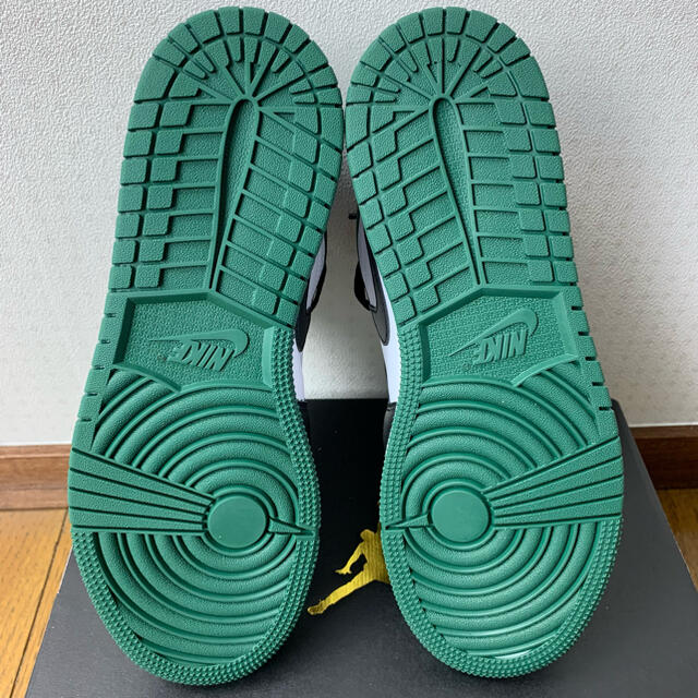 NIKE(ナイキ)のNike GS Air Jordan 1 Low Green Toe 24cm レディースの靴/シューズ(スニーカー)の商品写真