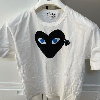 コムデギャルソン(COMME des GARCONS)のPLAY COMME des GARCONS/ワッペンカットソー/M/WHT(Tシャツ/カットソー(半袖/袖なし))