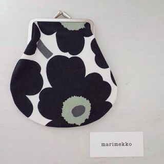 マリメッコ(marimekko)の【正規品】 新品未使用 マリメッコ ウニコ柄がま口ポーチ 中(コインケース)