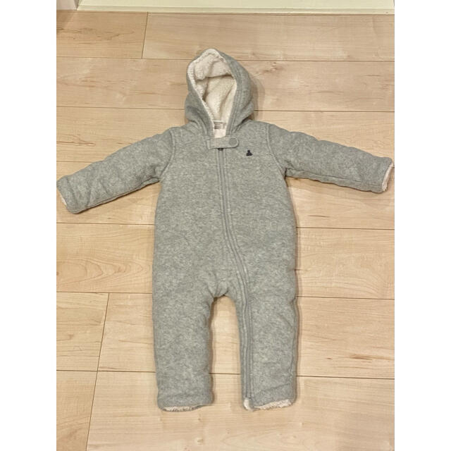 babyGAP(ベビーギャップ)のGAP  70cm  カバーオール　ジャンプスーツ　防寒　グレー キッズ/ベビー/マタニティのベビー服(~85cm)(ジャケット/コート)の商品写真