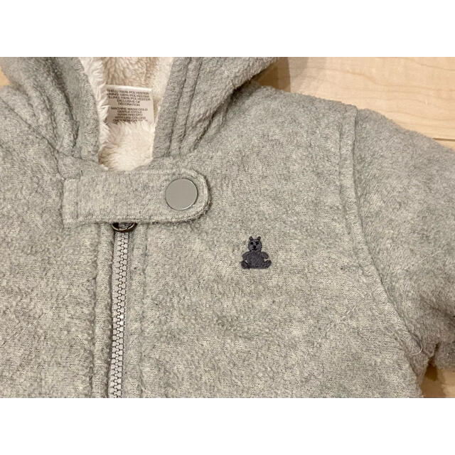 babyGAP(ベビーギャップ)のGAP  70cm  カバーオール　ジャンプスーツ　防寒　グレー キッズ/ベビー/マタニティのベビー服(~85cm)(ジャケット/コート)の商品写真