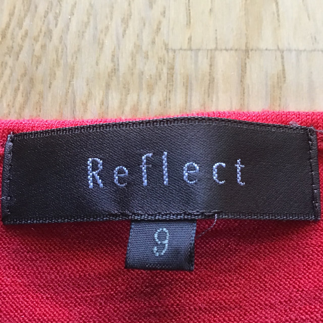 ReFLEcT(リフレクト)のReFLEcT 鮮やかレッド　ウオッシャブル・ウール100％ニット（美品） レディースのトップス(ニット/セーター)の商品写真