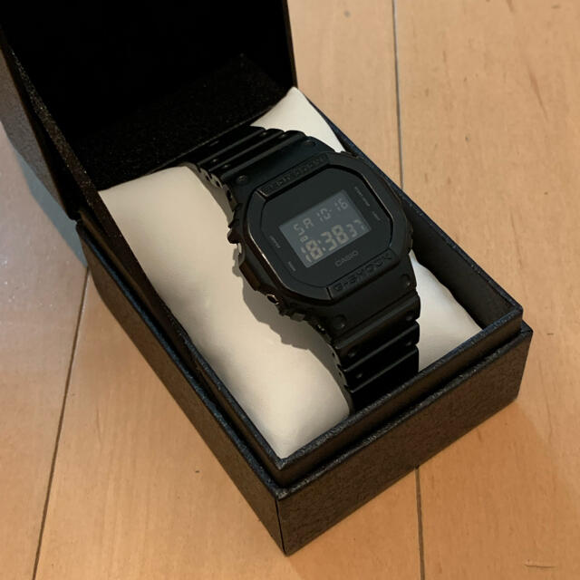 G-SHOCK(ジーショック)のCASIO G-SHOCK DW5600BB-1JF メンズの時計(腕時計(デジタル))の商品写真