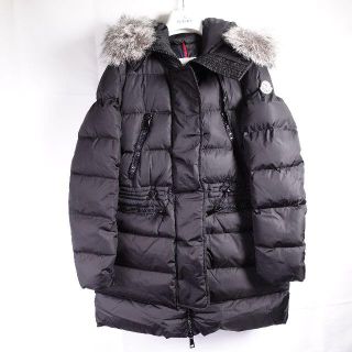 モンクレール(MONCLER)の【美品】Moncler　ダウンコート　レディース　ブラック(ダウンコート)