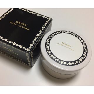 マークジェイコブス(MARC JACOBS)の[新品]マークジェイコブス デイジー ベルベット ボディバター 140g(ボディクリーム)