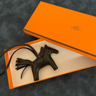 エルメス(Hermes)の【新品未使用】HERMESエルメス ロデオチャームPM黒単色 Z刻印(バッグチャーム)