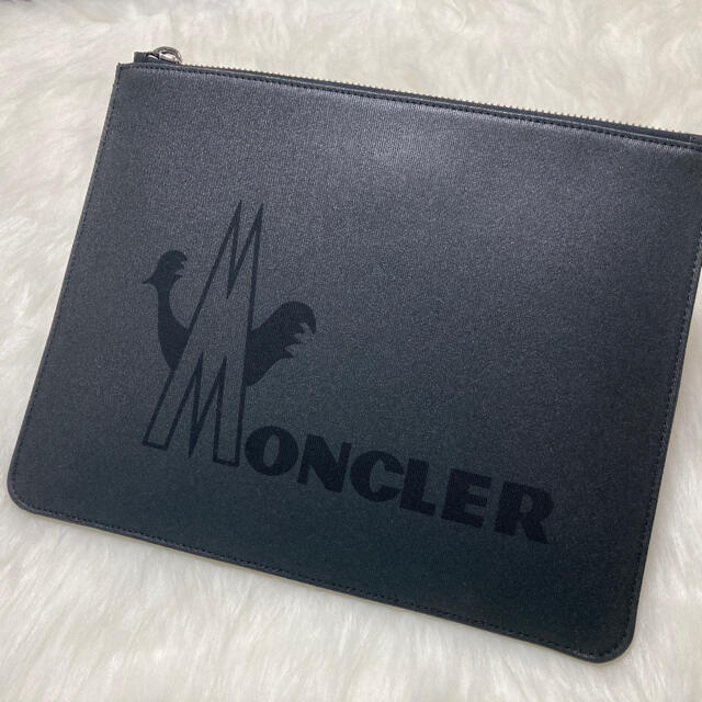 MONCLER(モンクレール)の【超人気品】MONCLER モンクレール POUCH GM メンズのバッグ(セカンドバッグ/クラッチバッグ)の商品写真