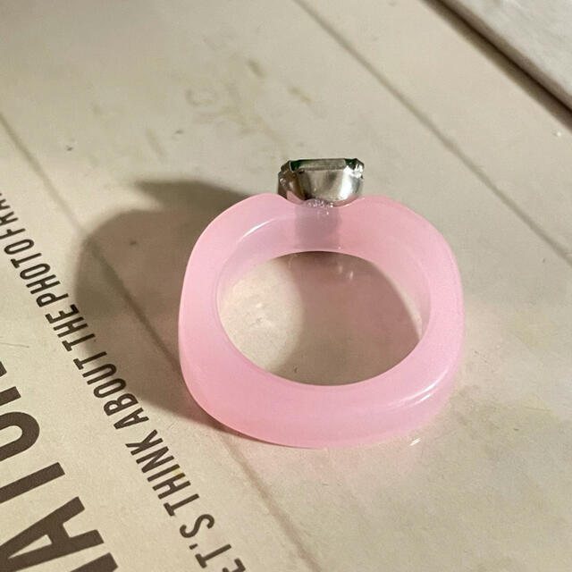 アクリルリング バブルガム ピンク ユニセックス 韓国 指輪 15号 レディースのアクセサリー(リング(指輪))の商品写真