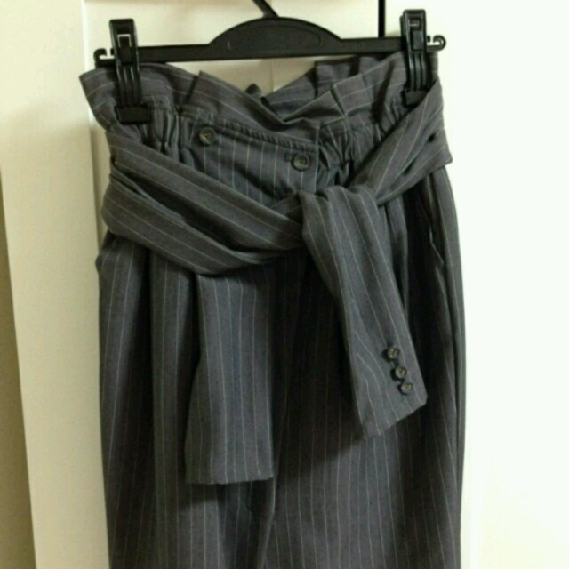 COCO DEAL(ココディール)のCOCO DEAL スリーブ ラップスカート レディースのスカート(ひざ丈スカート)の商品写真