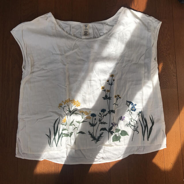 Lbc(エルビーシー)のTシャツ レディースのトップス(Tシャツ(半袖/袖なし))の商品写真