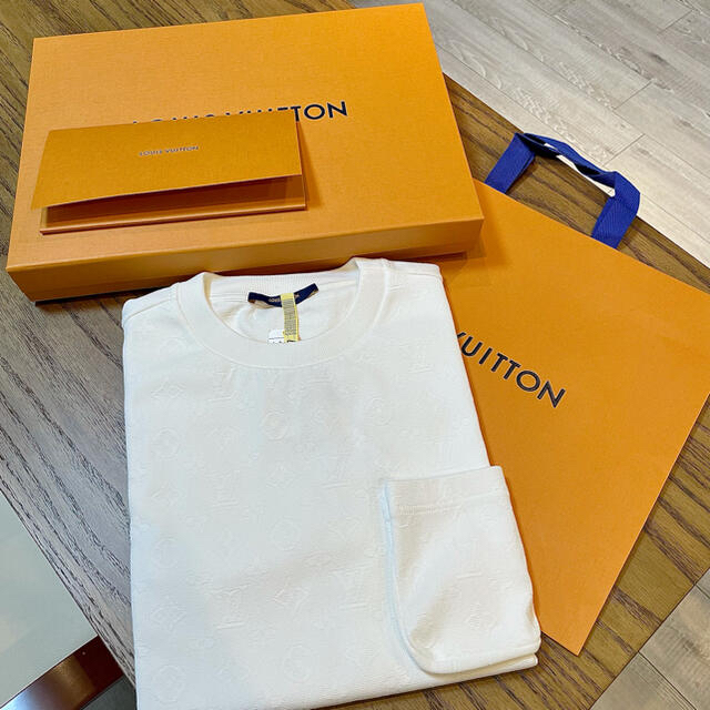 低価格 LOUIS VUITTON - ルイヴィトン シグネチャー3DポケットモノグラムTシャツ S 超美品 Tシャツ/カットソー(半袖/袖なし)