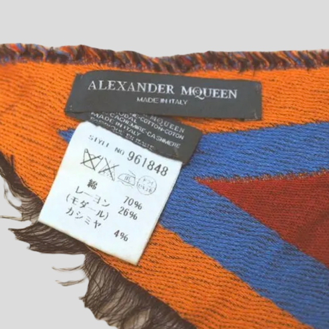 Alexander McQueen(アレキサンダーマックイーン)のAlexander McQueen スカル織り柄三角ストール スカーフ メンズのファッション小物(ストール)の商品写真