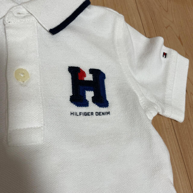 TOMMY HILFIGER(トミーヒルフィガー)の【未使用】トミーヒルフィガー　ベビー　ポロシャツ　80サイズ キッズ/ベビー/マタニティのベビー服(~85cm)(Ｔシャツ)の商品写真