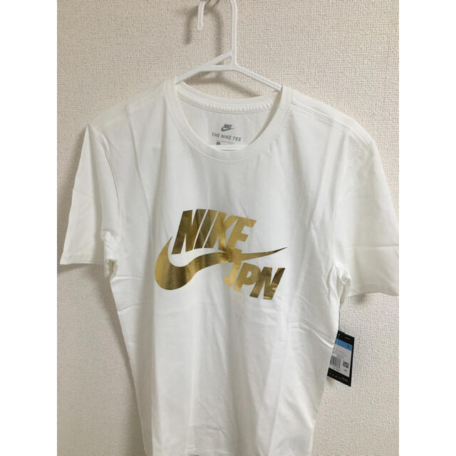 NIKE(ナイキ)の【新品タグ付】NIKE メタルロゴ　スウッシュTシャツ メンズのトップス(Tシャツ/カットソー(半袖/袖なし))の商品写真