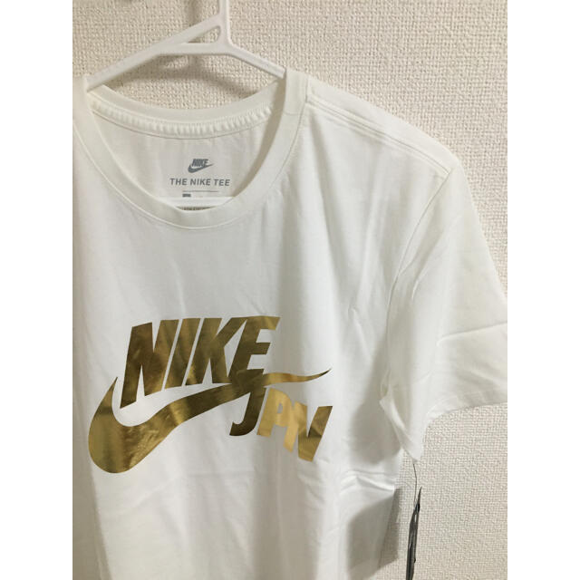 NIKE(ナイキ)の【新品タグ付】NIKE メタルロゴ　スウッシュTシャツ メンズのトップス(Tシャツ/カットソー(半袖/袖なし))の商品写真