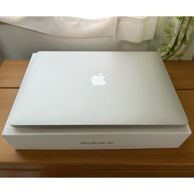 Mac (Apple)(マック)のAPPLE MacBook Air 13 256GB MWTK2J/A 保証あり スマホ/家電/カメラのPC/タブレット(ノートPC)の商品写真