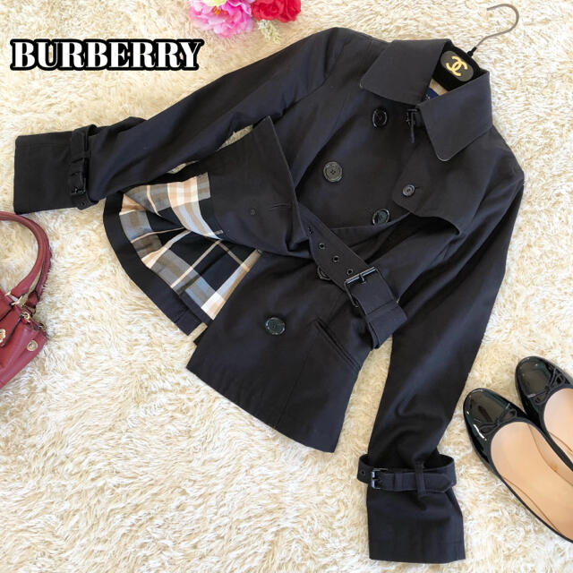 BURBERRY BLUE LABEL(バーバリーブルーレーベル)のバーバリー トレンチコート ダブル ノバチェック ブラック ショート 38 レディースのジャケット/アウター(トレンチコート)の商品写真