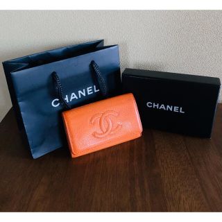 シャネル(CHANEL)のシャネル、キャビアスキン、キーケース、オレンジ、中古、美品(キーケース)