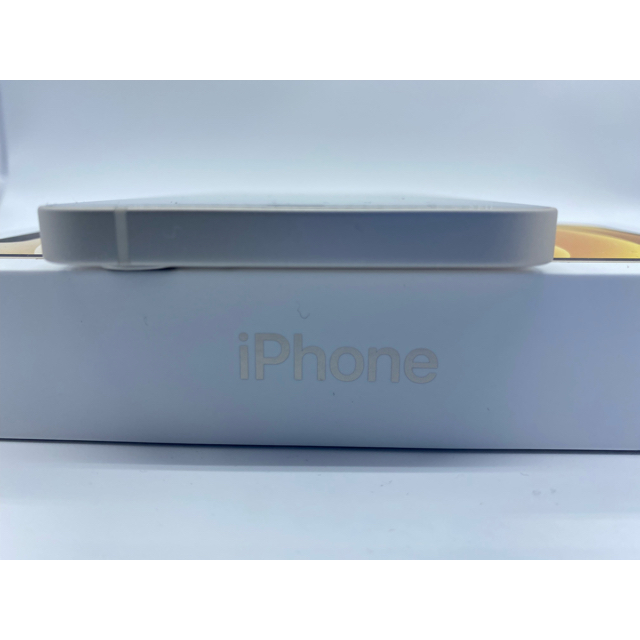 【極美品】ケース付き！iPhone12 128GB SIMフリー ホワイト 白