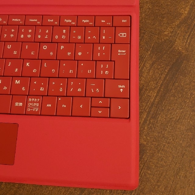 Microsoft(マイクロソフト)のMicrosoft Surface type cover Red スマホ/家電/カメラのPC/タブレット(PC周辺機器)の商品写真