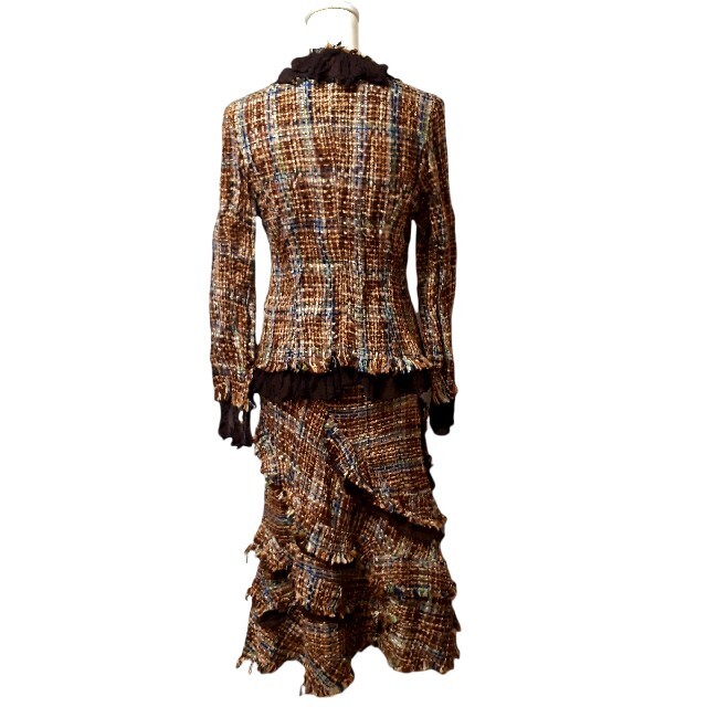 Vivienne Westwood(ヴィヴィアンウエストウッド)の美品 ツイード セットアップ ジャケット スカート フリル イタリア製 ブラウン レディースのレディース その他(セット/コーデ)の商品写真