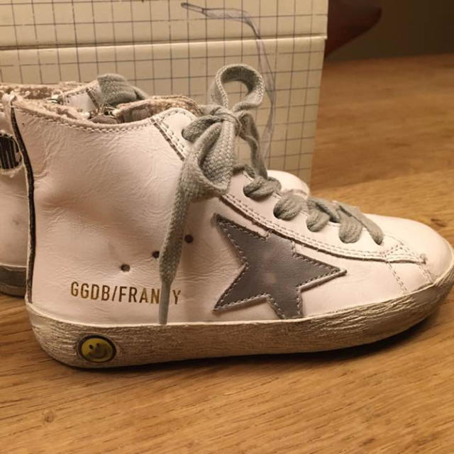 GOLDEN GOOSE(ゴールデングース)のgolden goose deluxeキッズハイカットスニーカー新品15.5cm キッズ/ベビー/マタニティのキッズ靴/シューズ(15cm~)(スニーカー)の商品写真