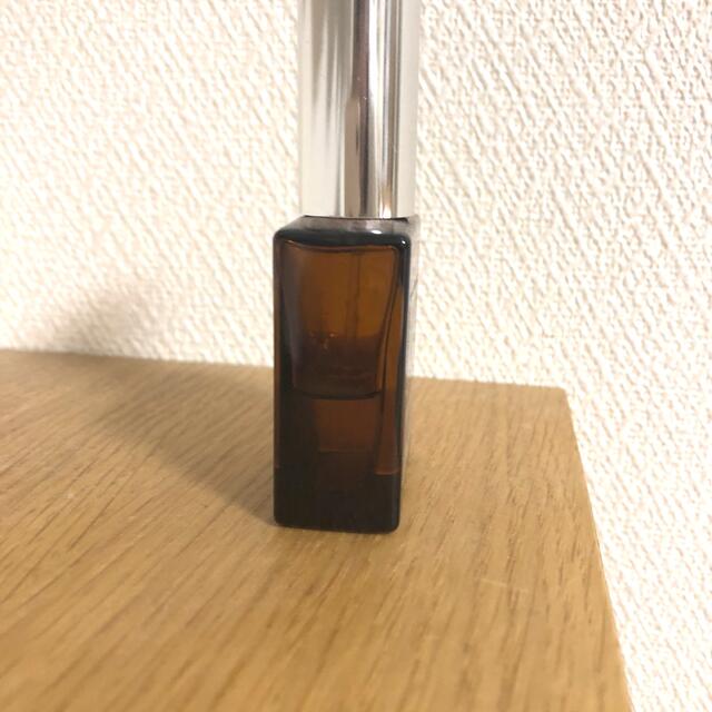 AUX PARADIS(オゥパラディ)のオゥパラディ  パルファム　サボン　15ml コスメ/美容のコスメ/美容 その他(その他)の商品写真