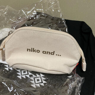 ニコアンド(niko and...)のnico and  ニコロゴポーチ(ポーチ)