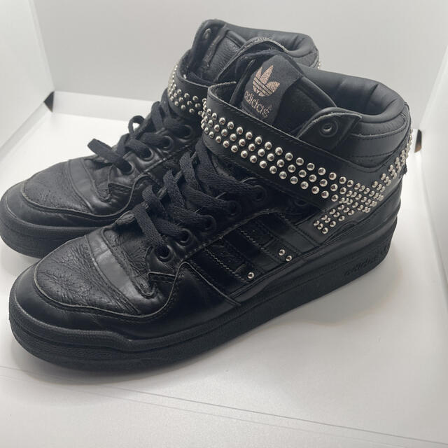 限定品 adidas FORUM MID STUDDED スタッズ スニーカー