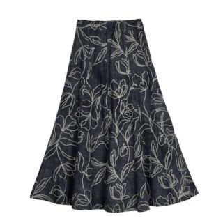 アメリヴィンテージ(Ameri VINTAGE)のアメリヴィンテージ DENIM LIKE FLOWER SKIRT(ロングスカート)