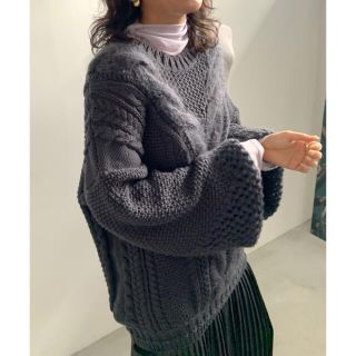 アメリヴィンテージ(Ameri VINTAGE)のTWIN YARN CABLE KNIT(ニット/セーター)