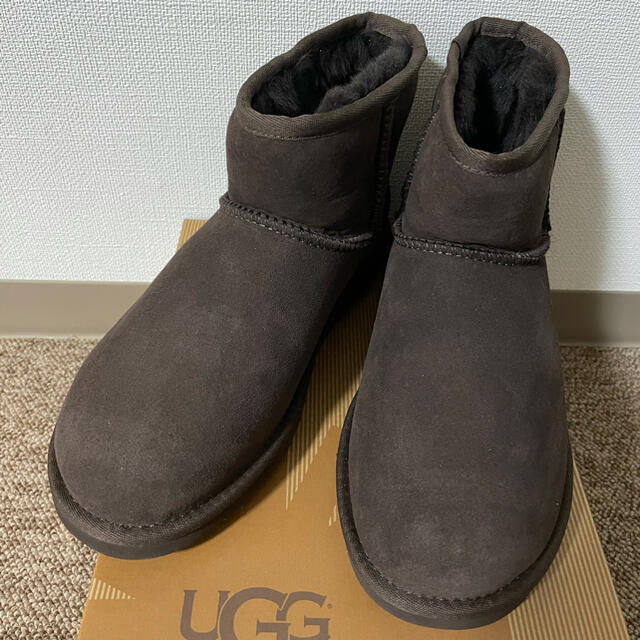 UGG 新品未使用　クラシックミニ　6