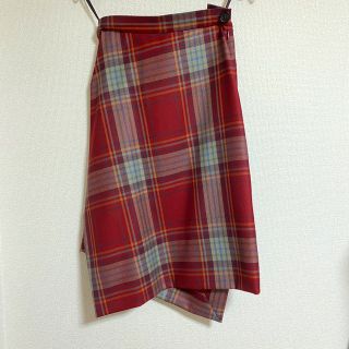 ヴィヴィアン(Vivienne Westwood) チェックスカート ひざ丈スカートの ヴィヴィアン(Vivienne Westwood) チェックスカート ひざ丈スカートの