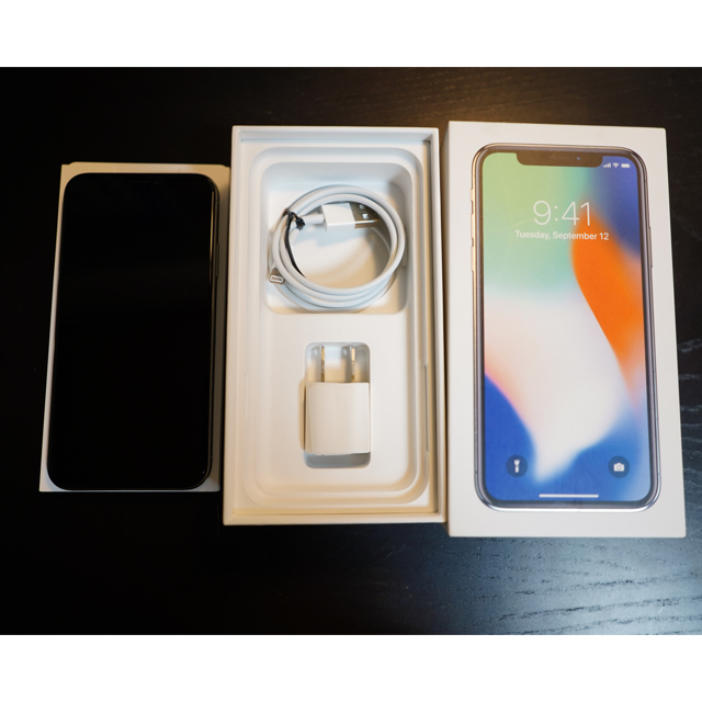 Apple iPhone X 256GB シルバー MQC22J/A-