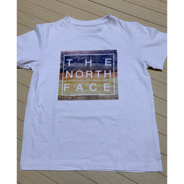 THE NORTH FACE(ザノースフェイス)のTHE NORTH FACE　キッズTシャツ（140cm） キッズ/ベビー/マタニティのキッズ服男の子用(90cm~)(Tシャツ/カットソー)の商品写真