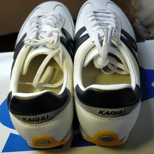 KARHU(カルフ)のKARHU サイズ25.5cm) スニーカー メンズの靴/シューズ(スニーカー)の商品写真