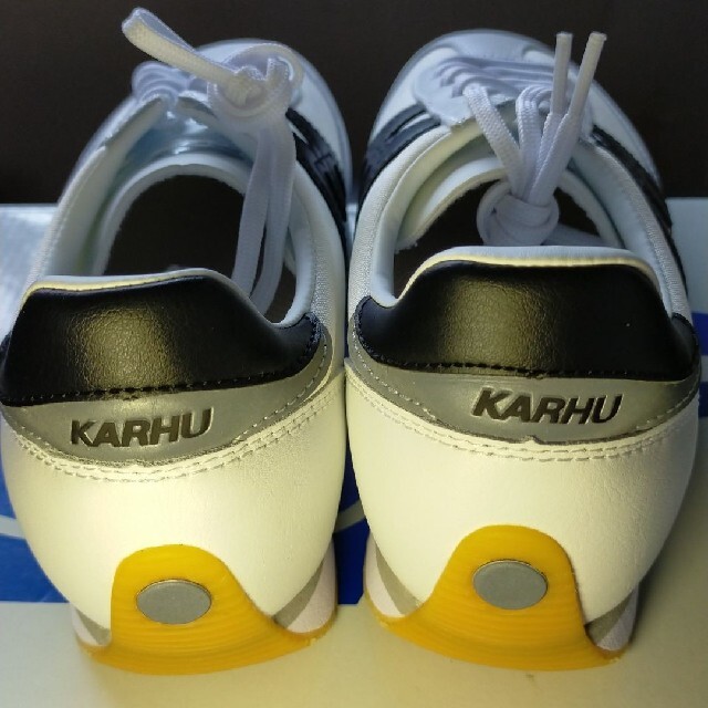 KARHU(カルフ)のKARHU サイズ25.5cm) スニーカー メンズの靴/シューズ(スニーカー)の商品写真